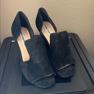 Karl Lagerfeld Black Suede Heels